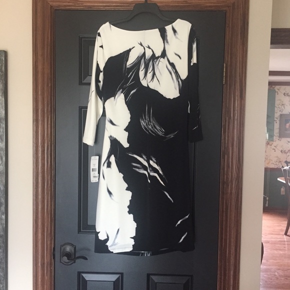 Dress - Picture 2 of 2